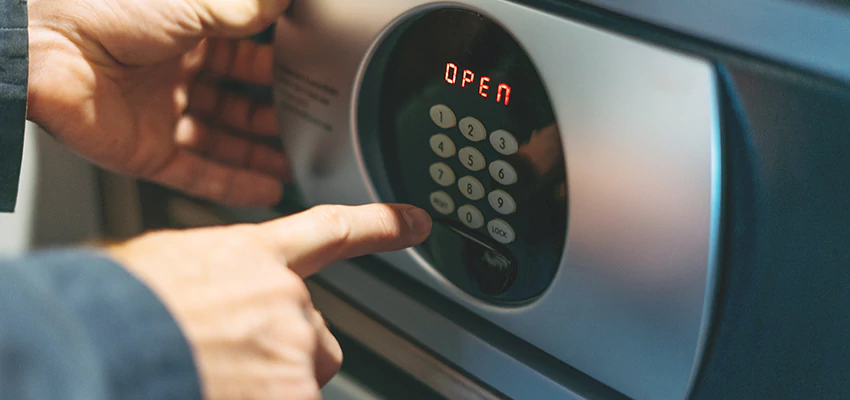 Cash Safe Openers in Isla Vista, California