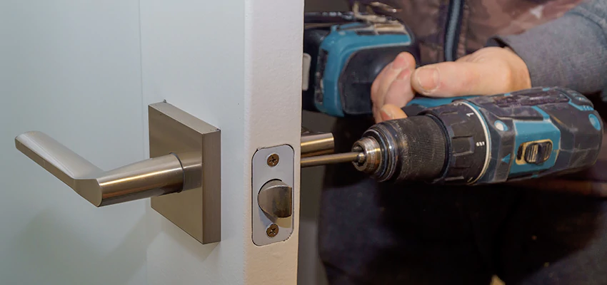 Broken Door Handle Lock Repair in Isla Vista, California